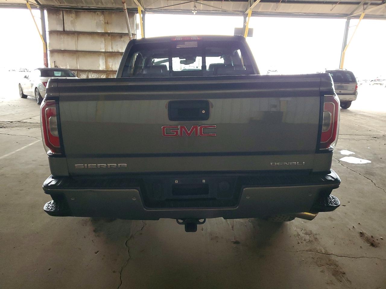 2017 GMC SIERRA K1500 DENALI photo 6
