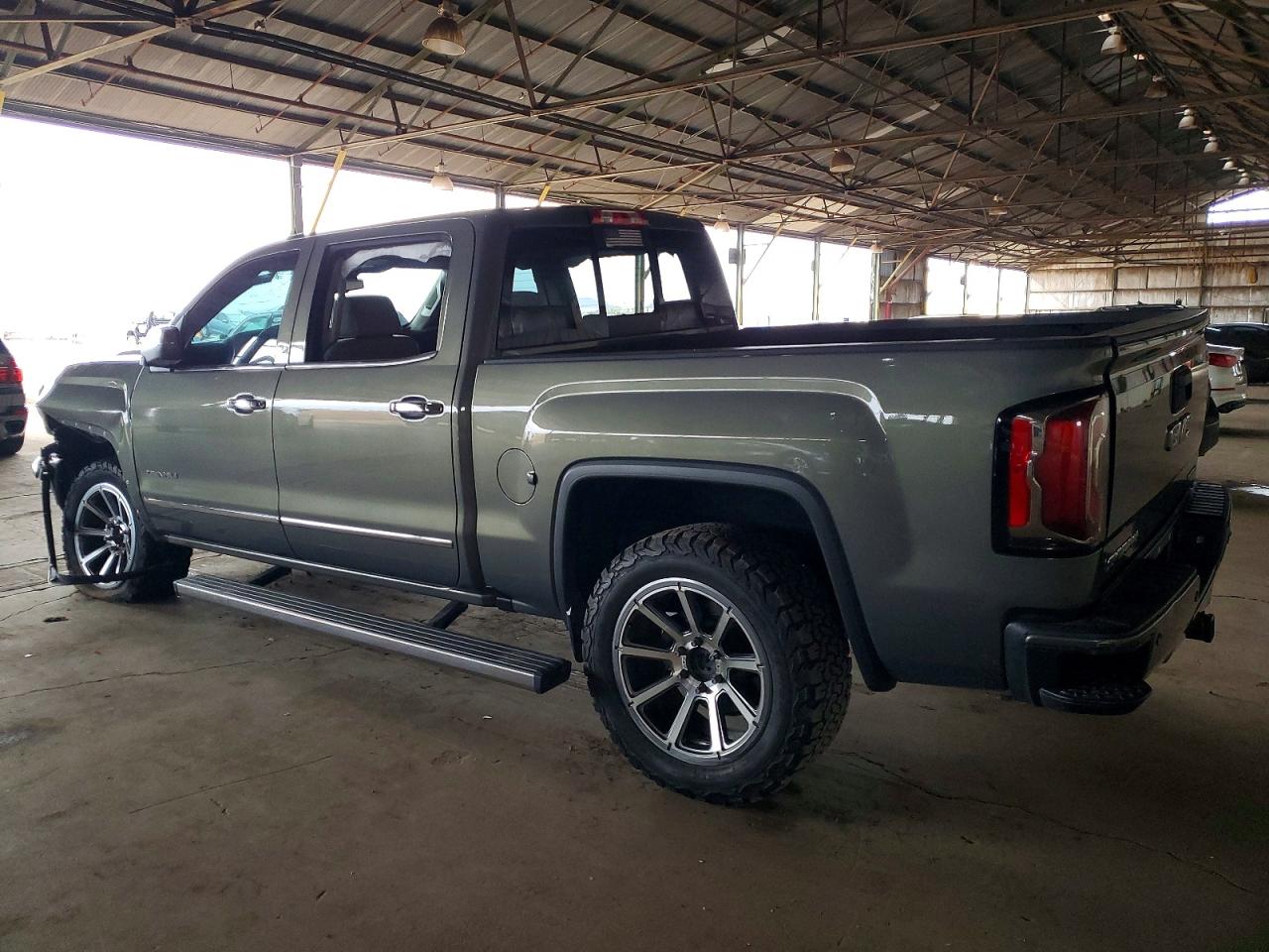 2017 GMC SIERRA K1500 DENALI photo 2