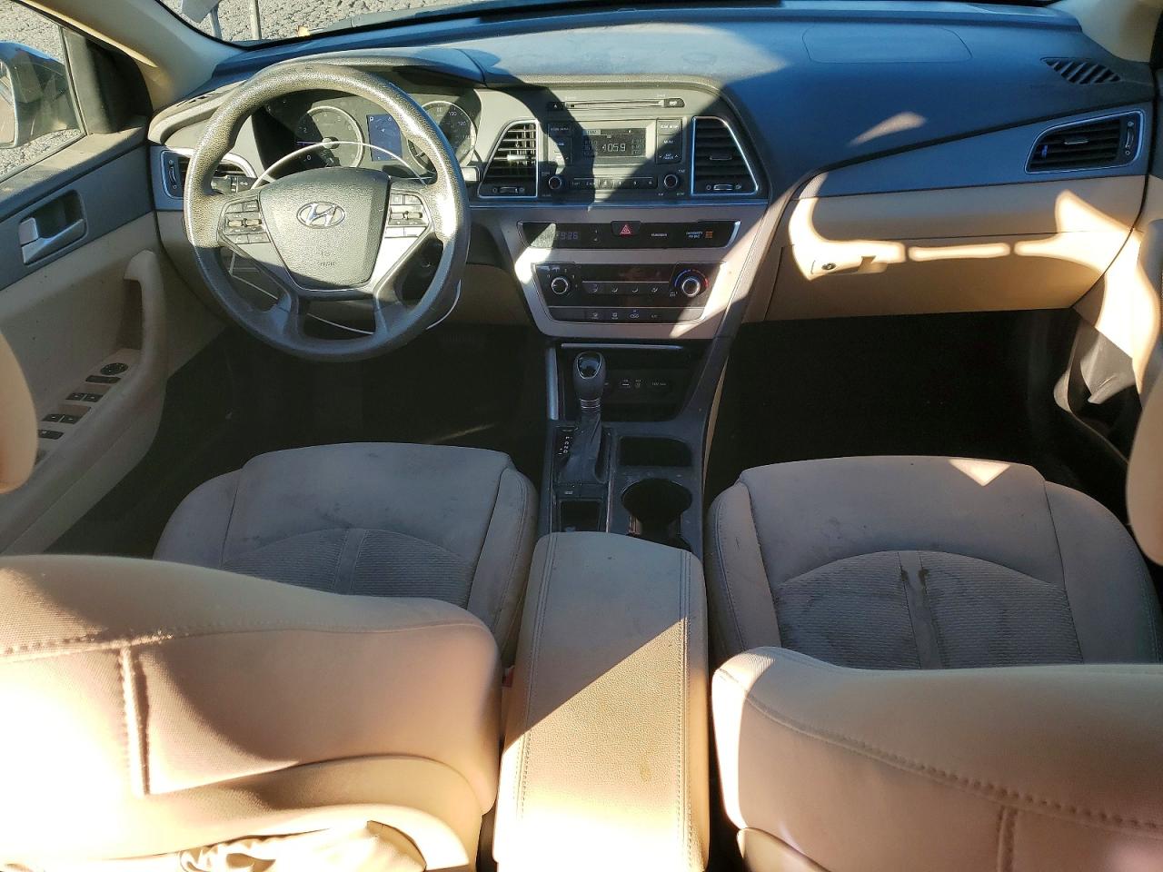 2015 HYUNDAI SONATA SE photo 8