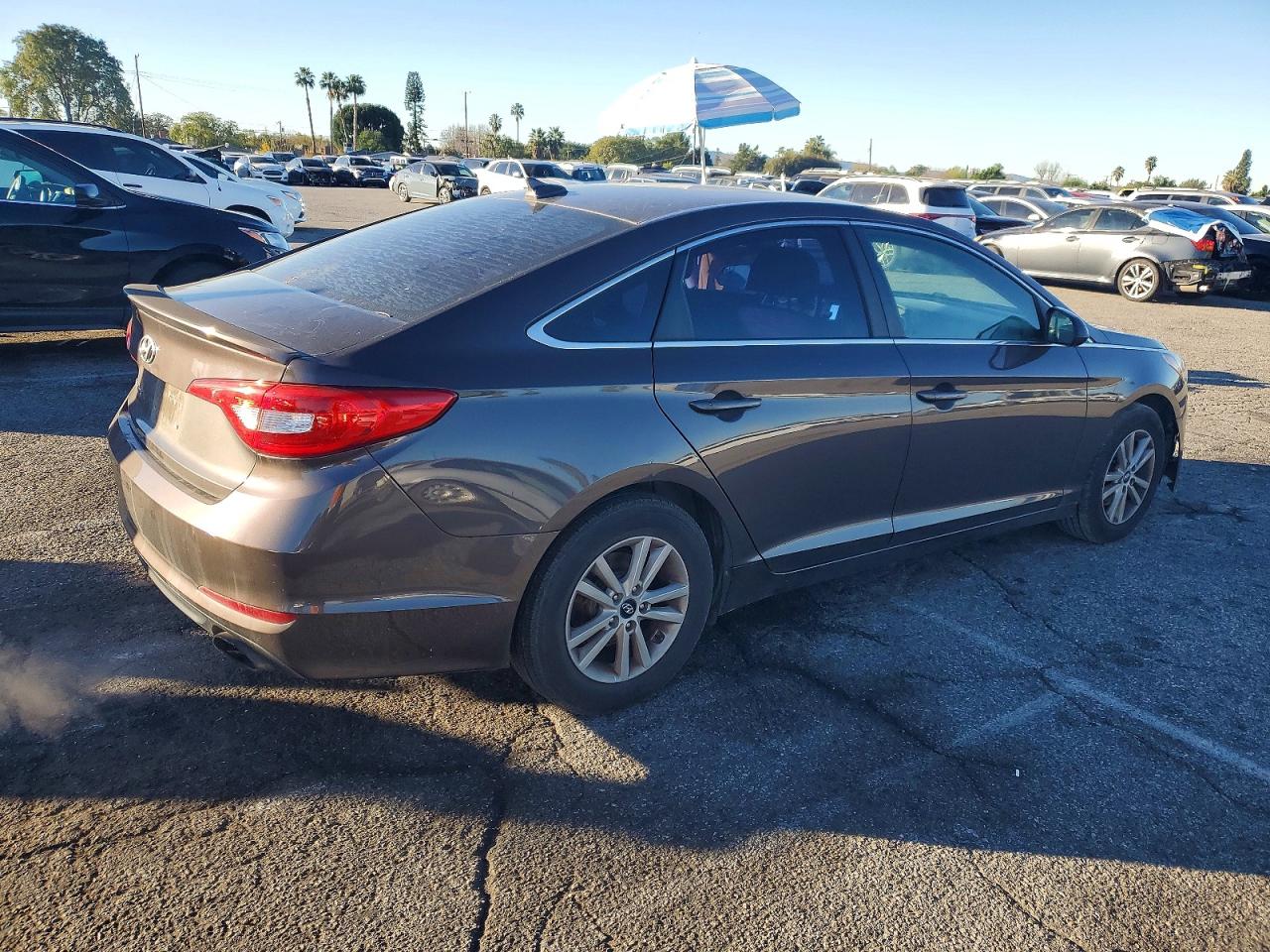 2015 HYUNDAI SONATA SE photo 3