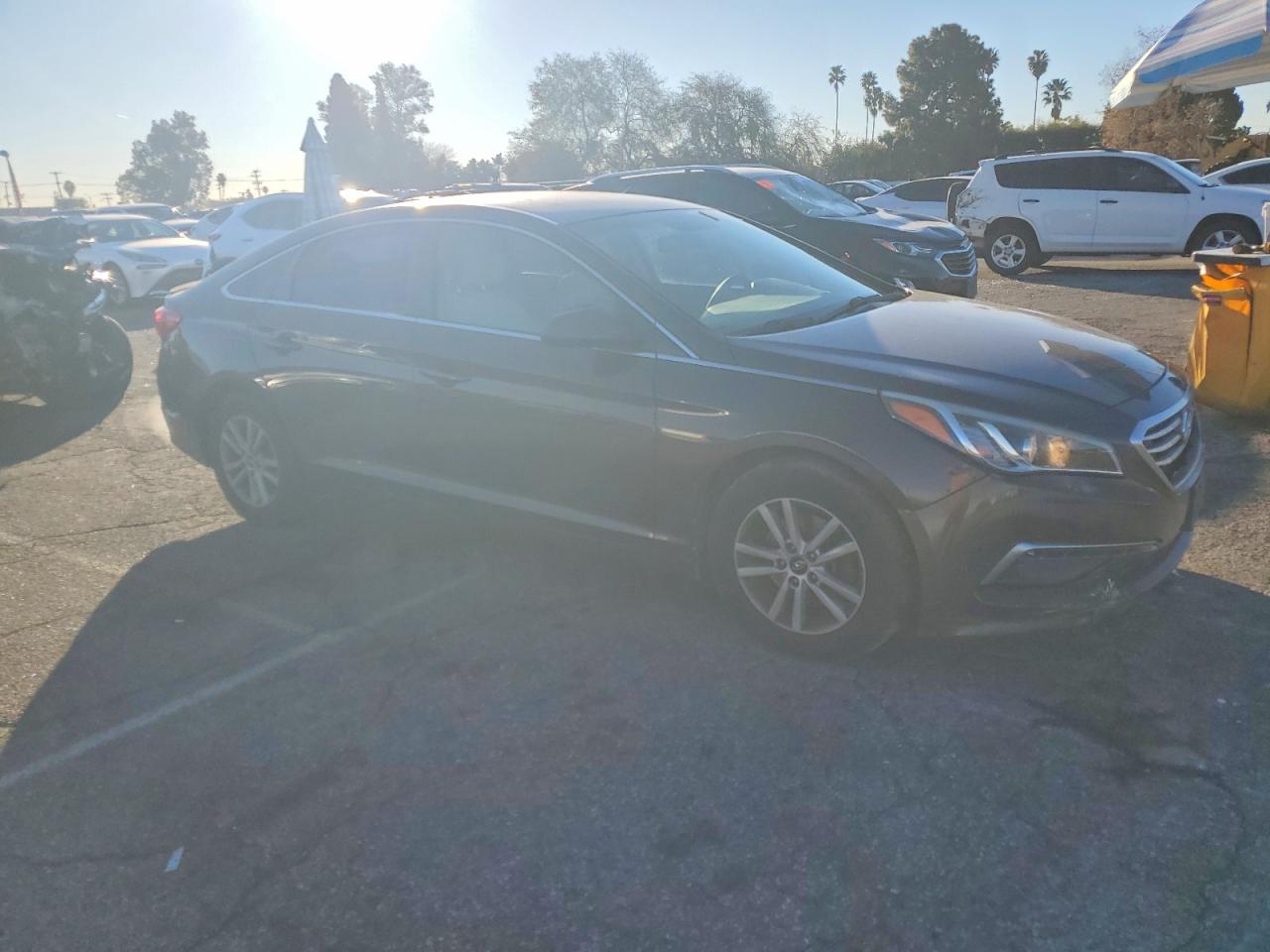 2015 HYUNDAI SONATA SE photo 4