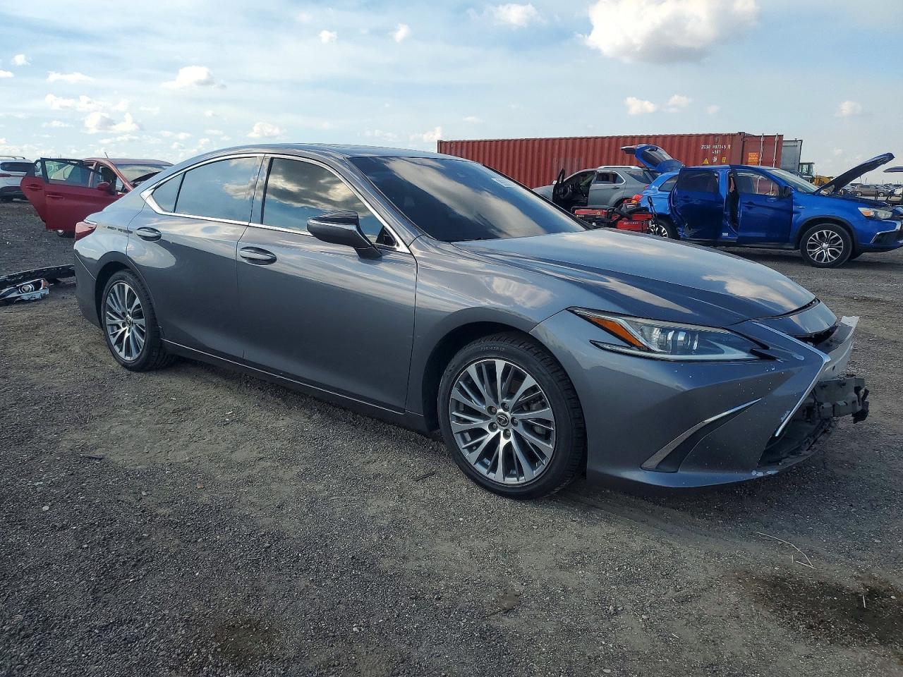 2019 LEXUS ES 350 photo 4