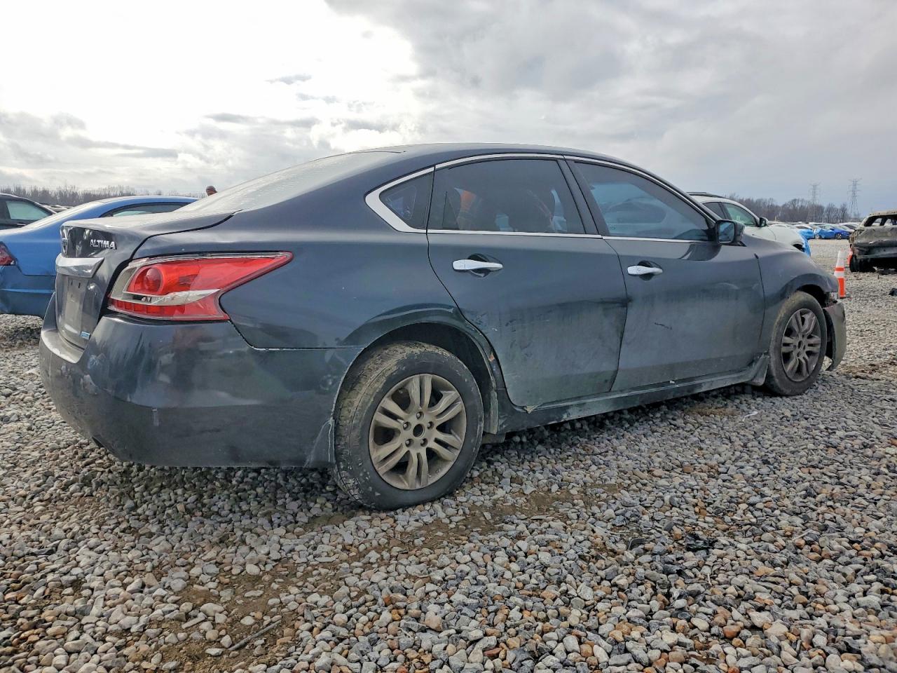 2013 NISSAN ALTIMA photo 3