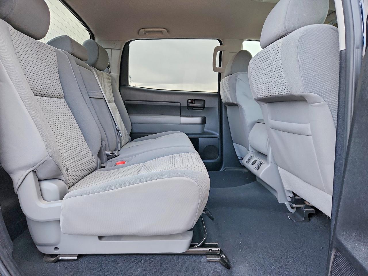 2012 TOYOTA TUNDRA CREWMAX SR5 photo 10