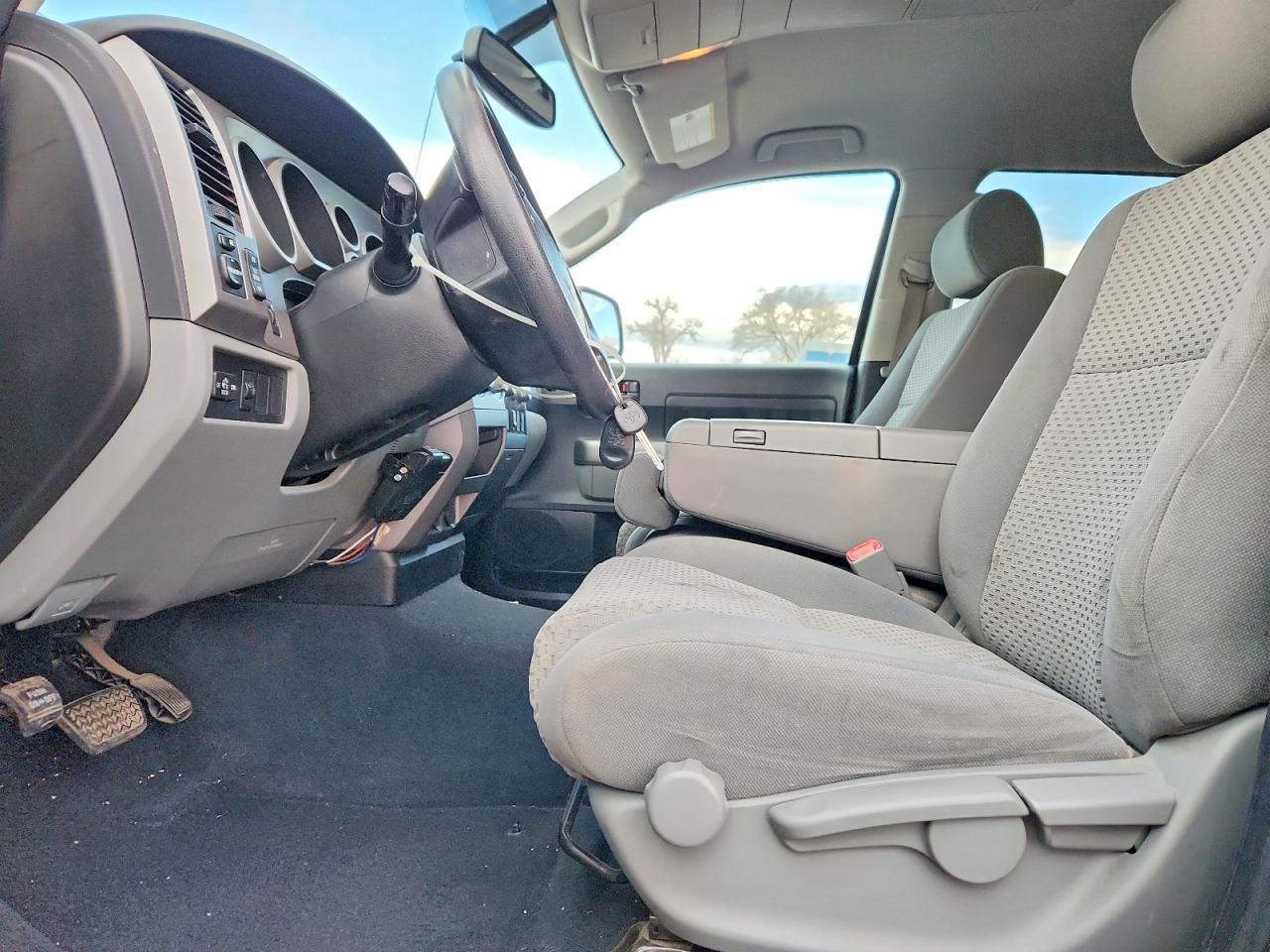 2012 TOYOTA TUNDRA CREWMAX SR5 photo 7