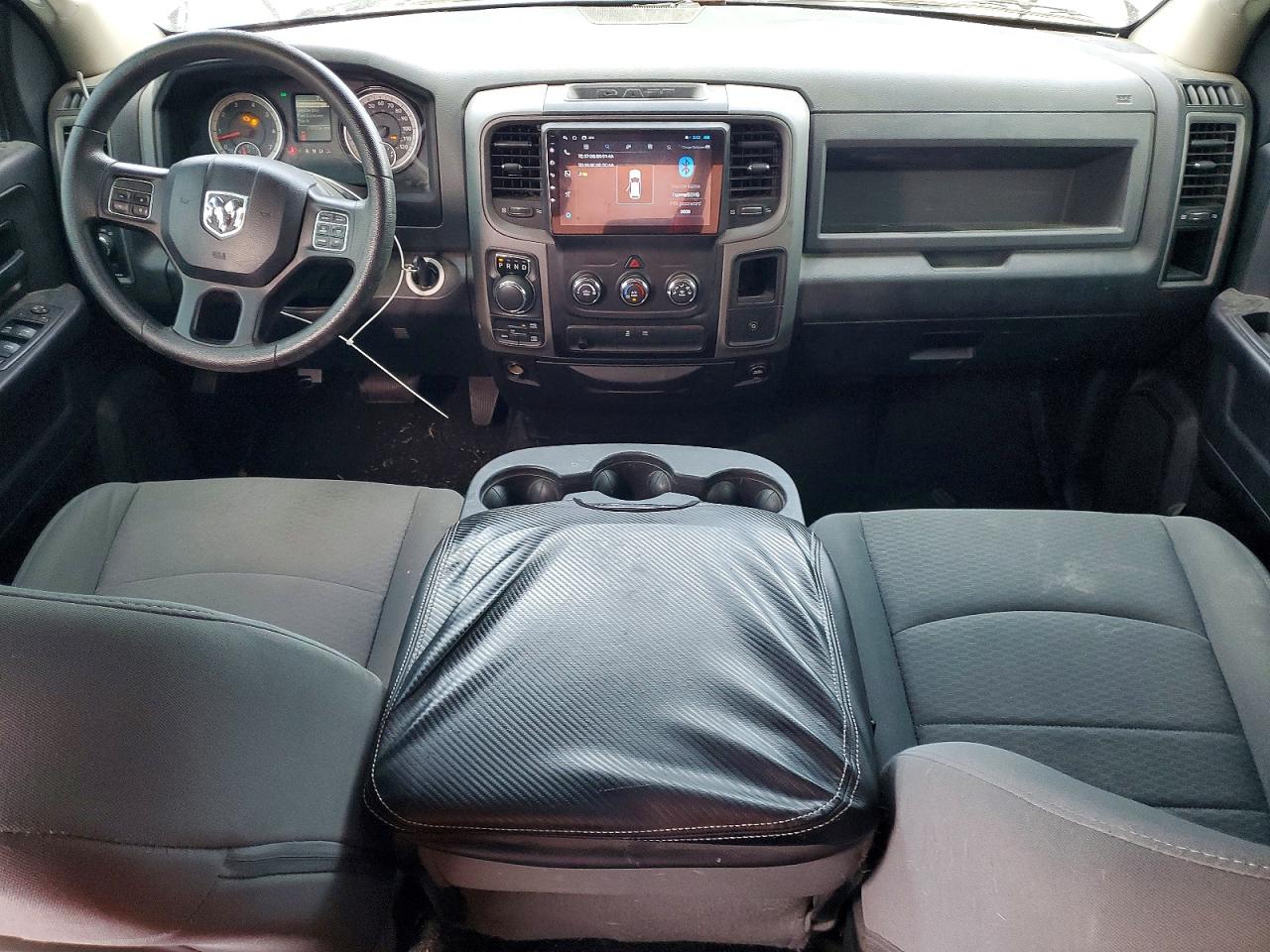 2016 RAM 1500 ST photo 8