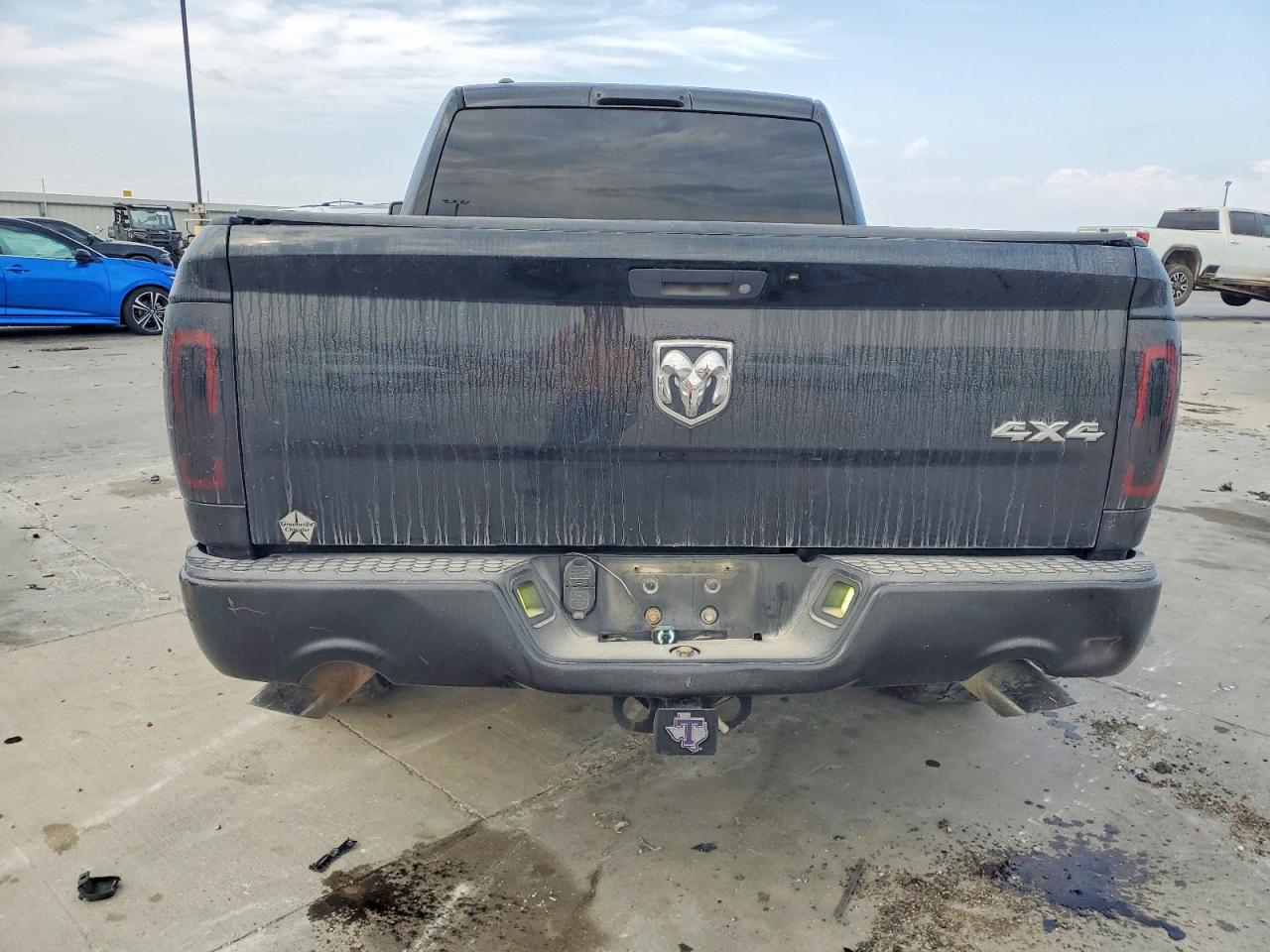 2016 RAM 1500 ST photo 6