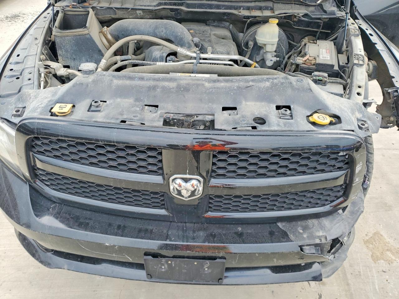 2016 RAM 1500 ST photo 11
