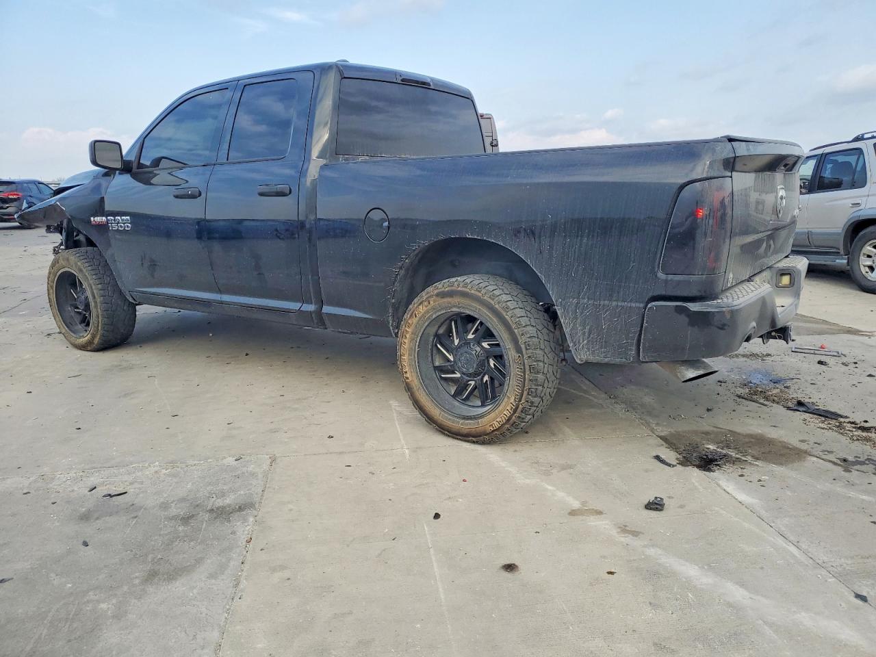 2016 RAM 1500 ST photo 2