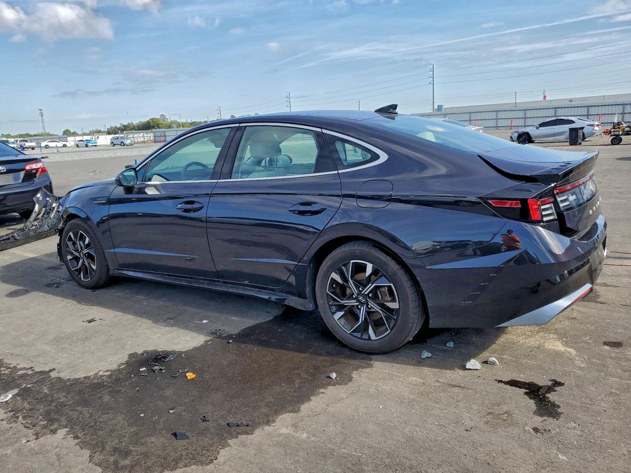 2024 HYUNDAI SONATA SEL photo 2