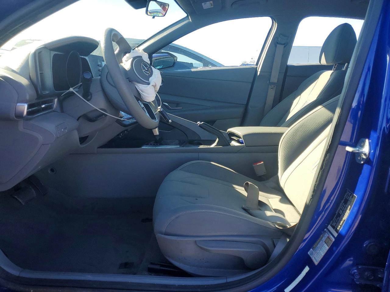2022 HYUNDAI ELANTRA SEL photo 7