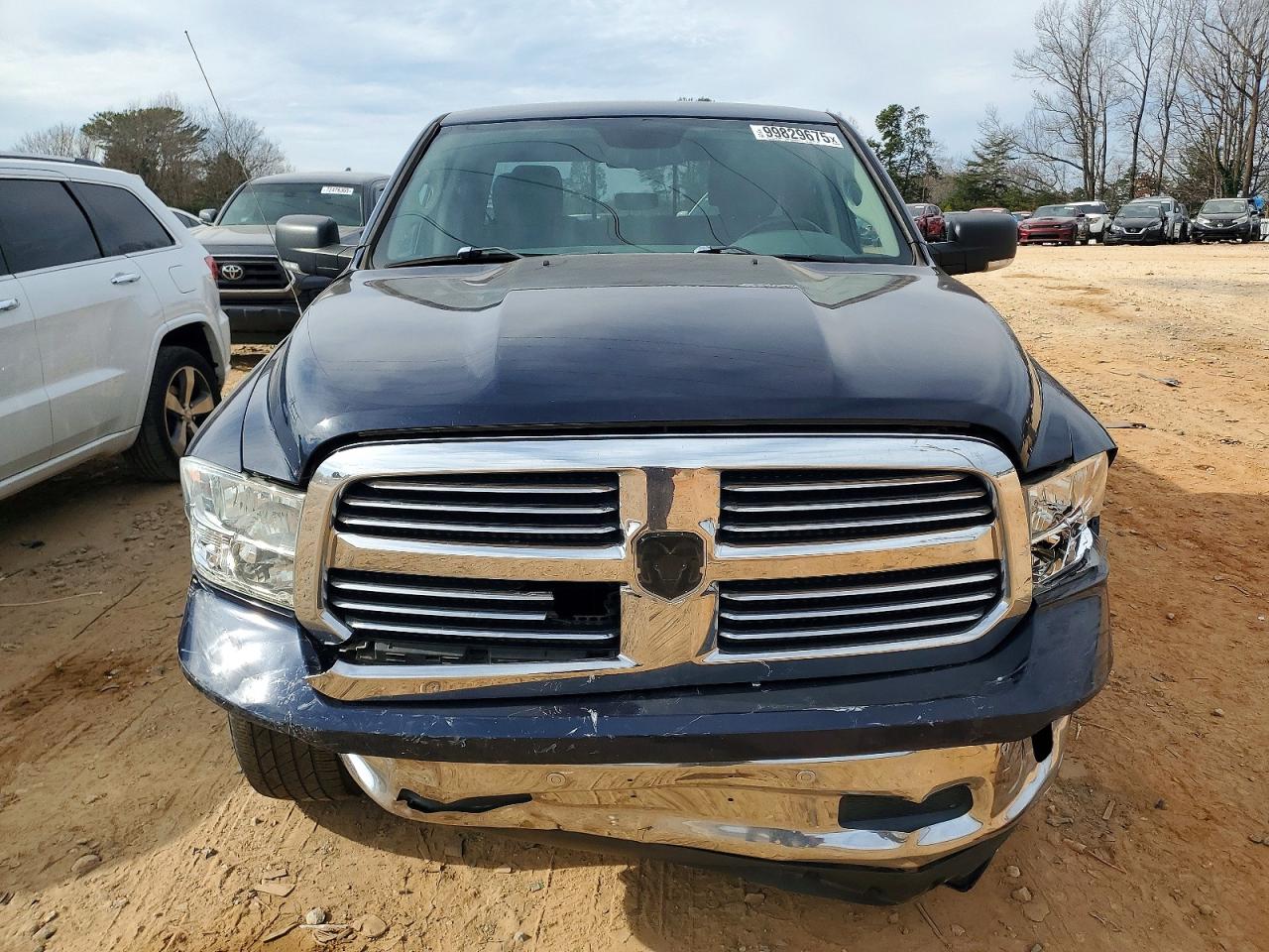 2018 RAM 1500 SLT photo 5