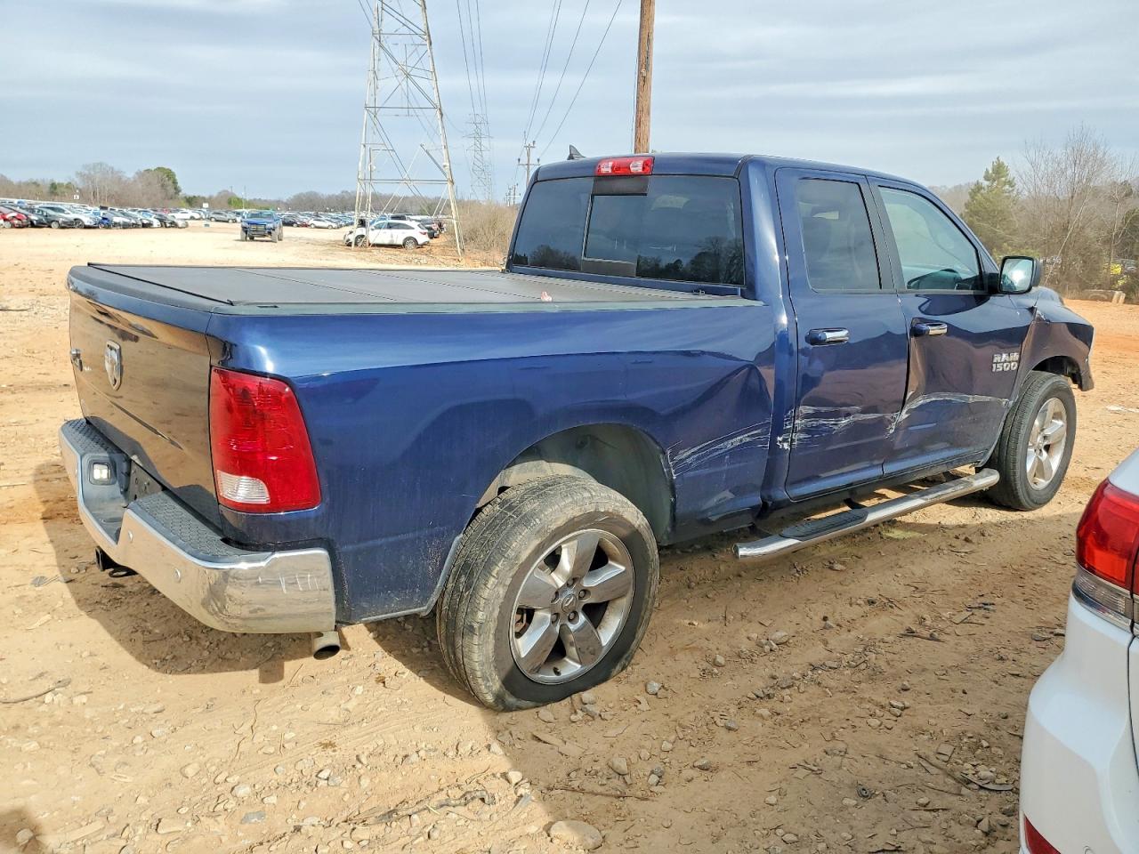 2018 RAM 1500 SLT photo 3