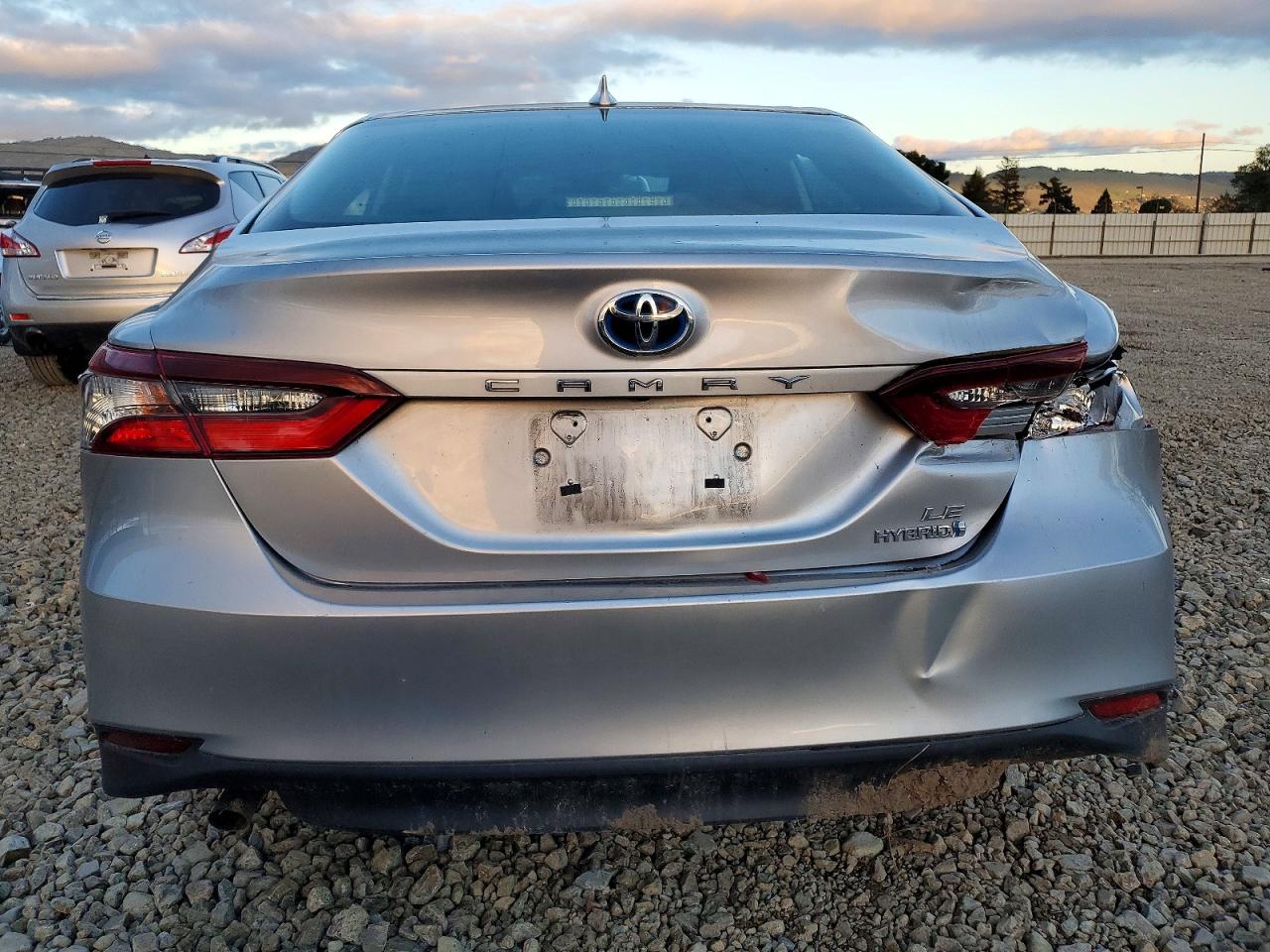 2022 TOYOTA CAMRY LE photo 6