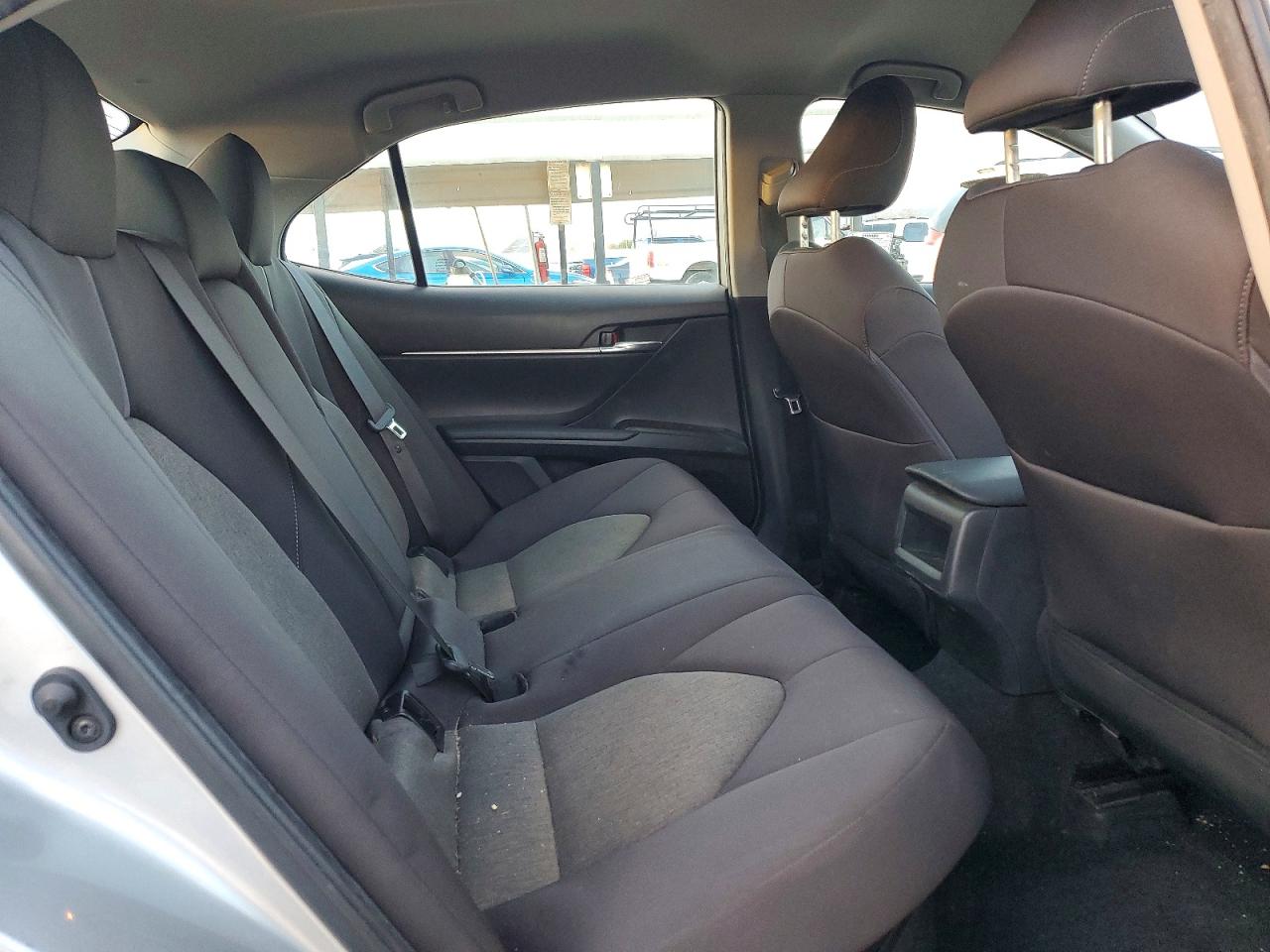2022 TOYOTA CAMRY LE photo 10