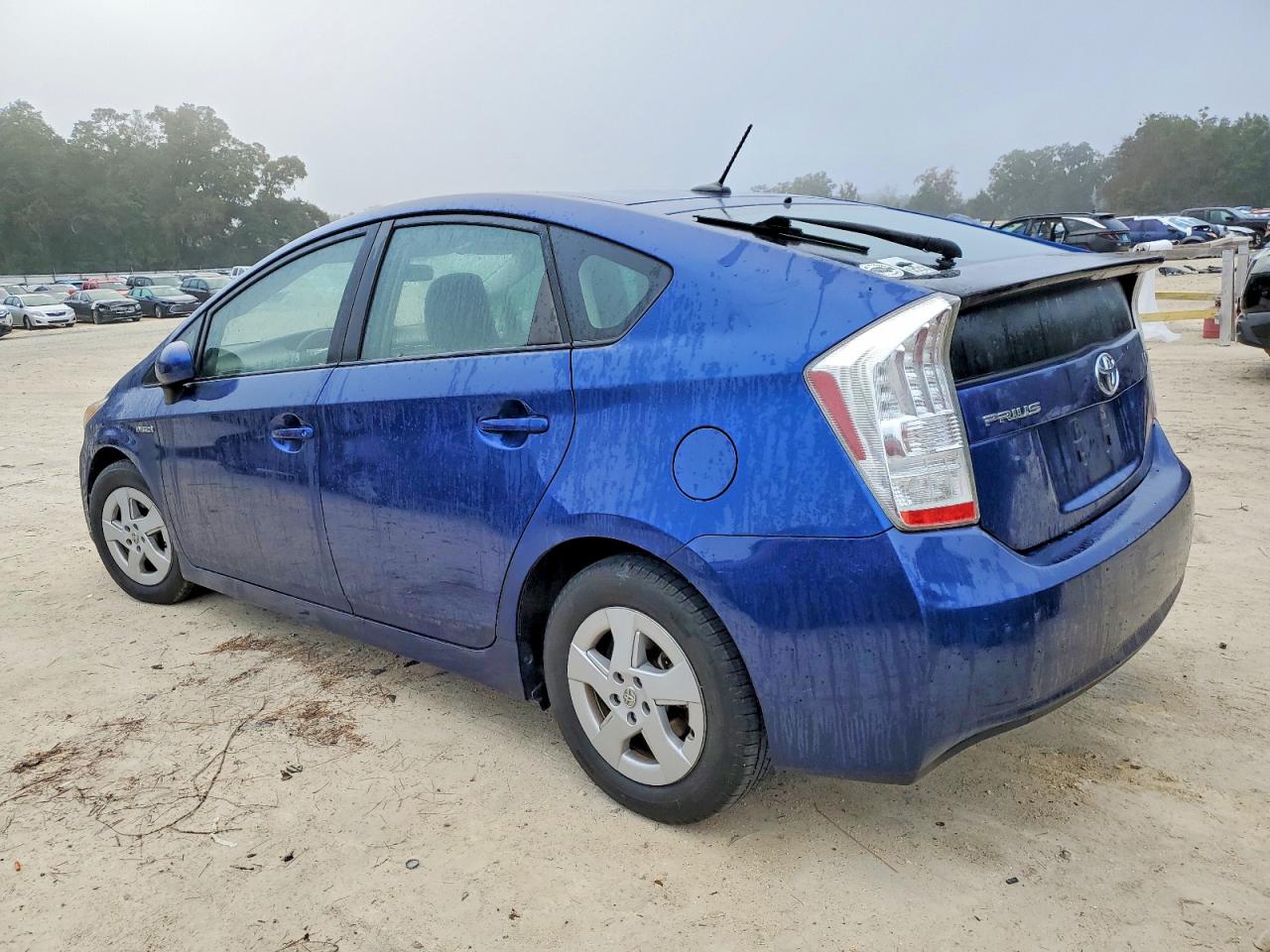 2010 TOYOTA PRIUS photo 2