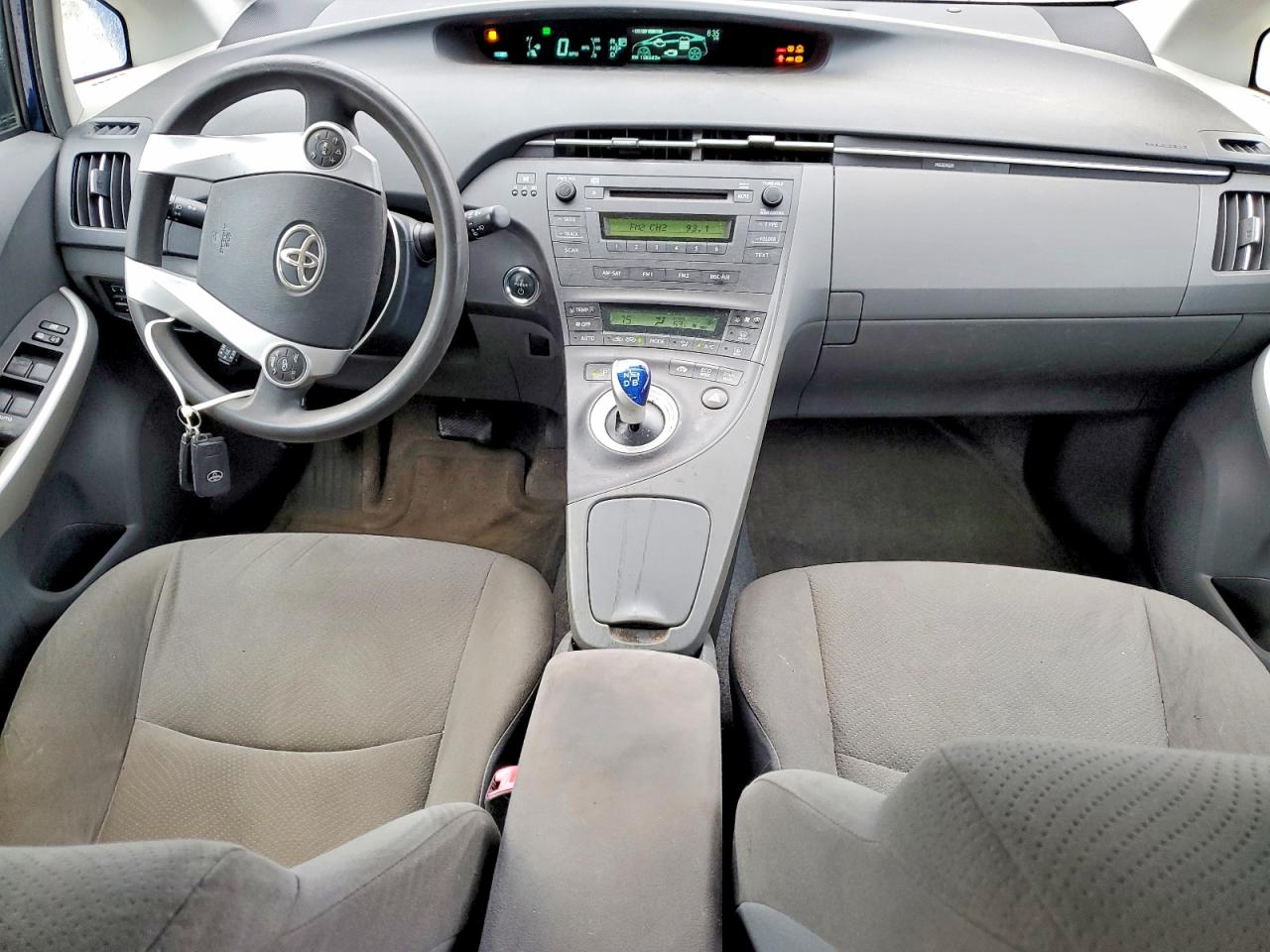 2010 TOYOTA PRIUS photo 8
