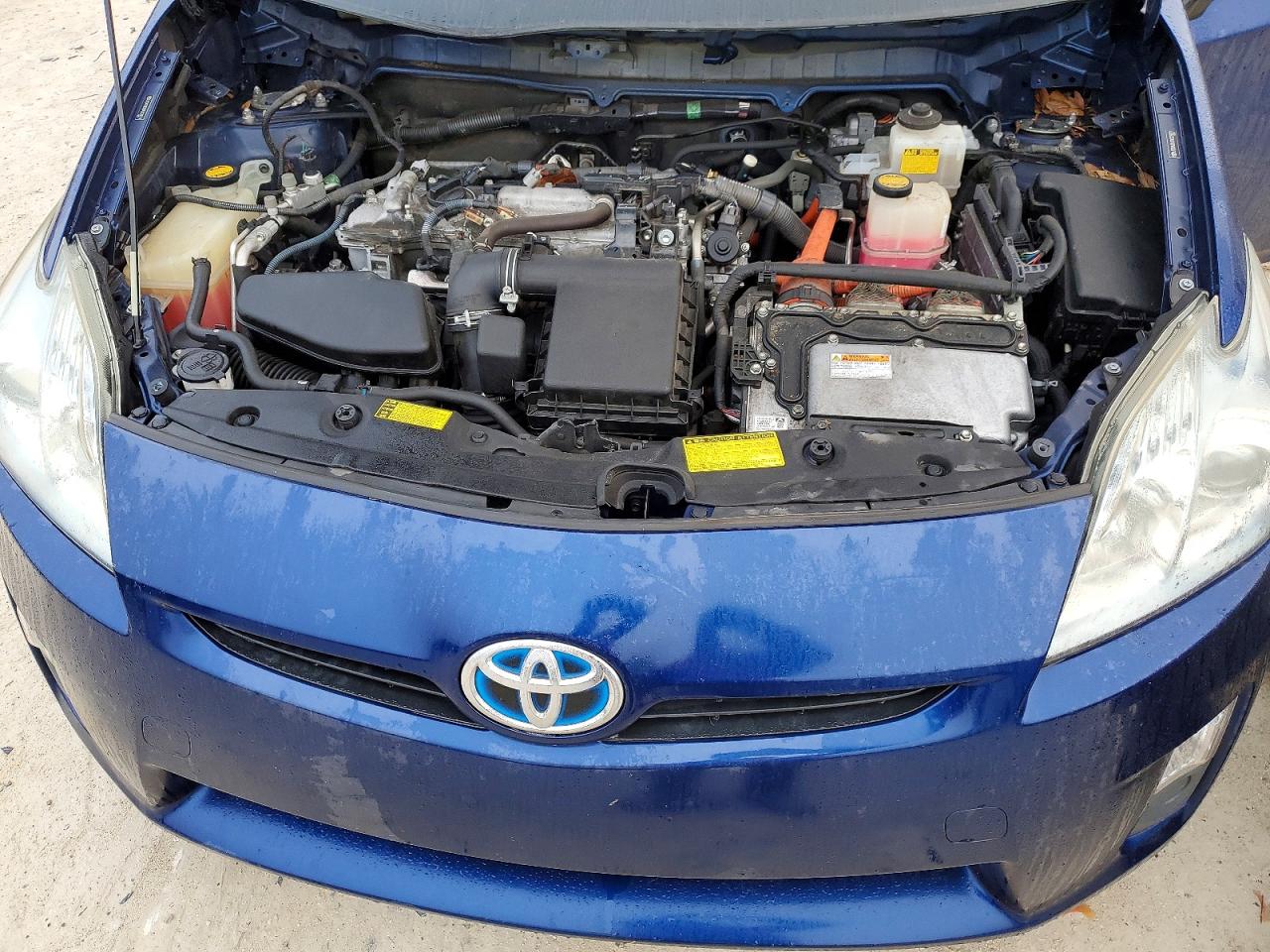 2010 TOYOTA PRIUS photo 11