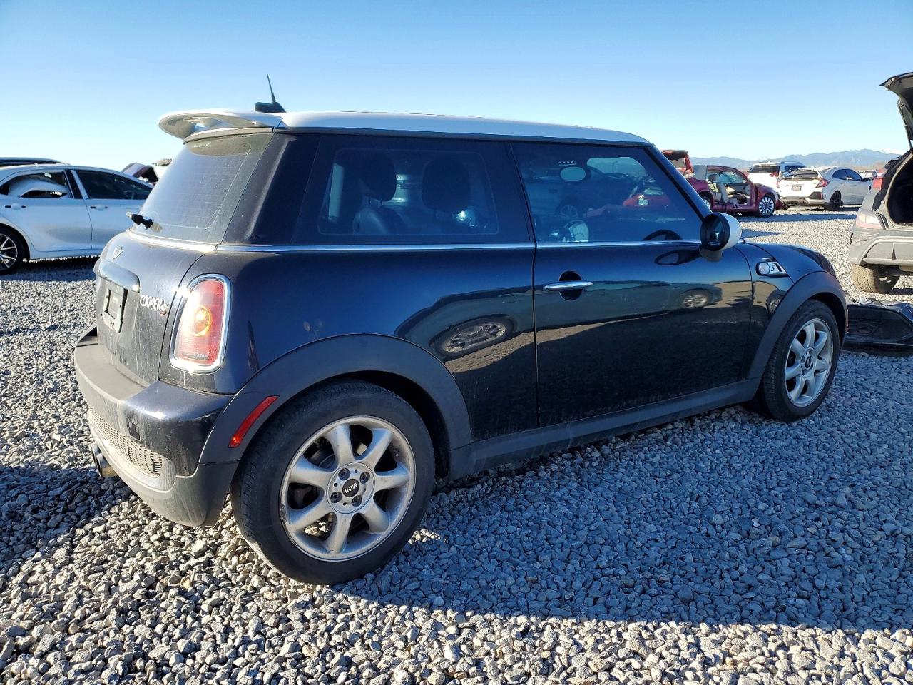 2008 MINI COOPER S photo 3
