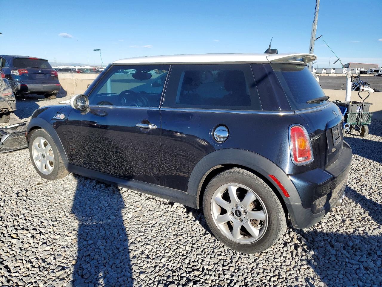 2008 MINI COOPER S photo 2
