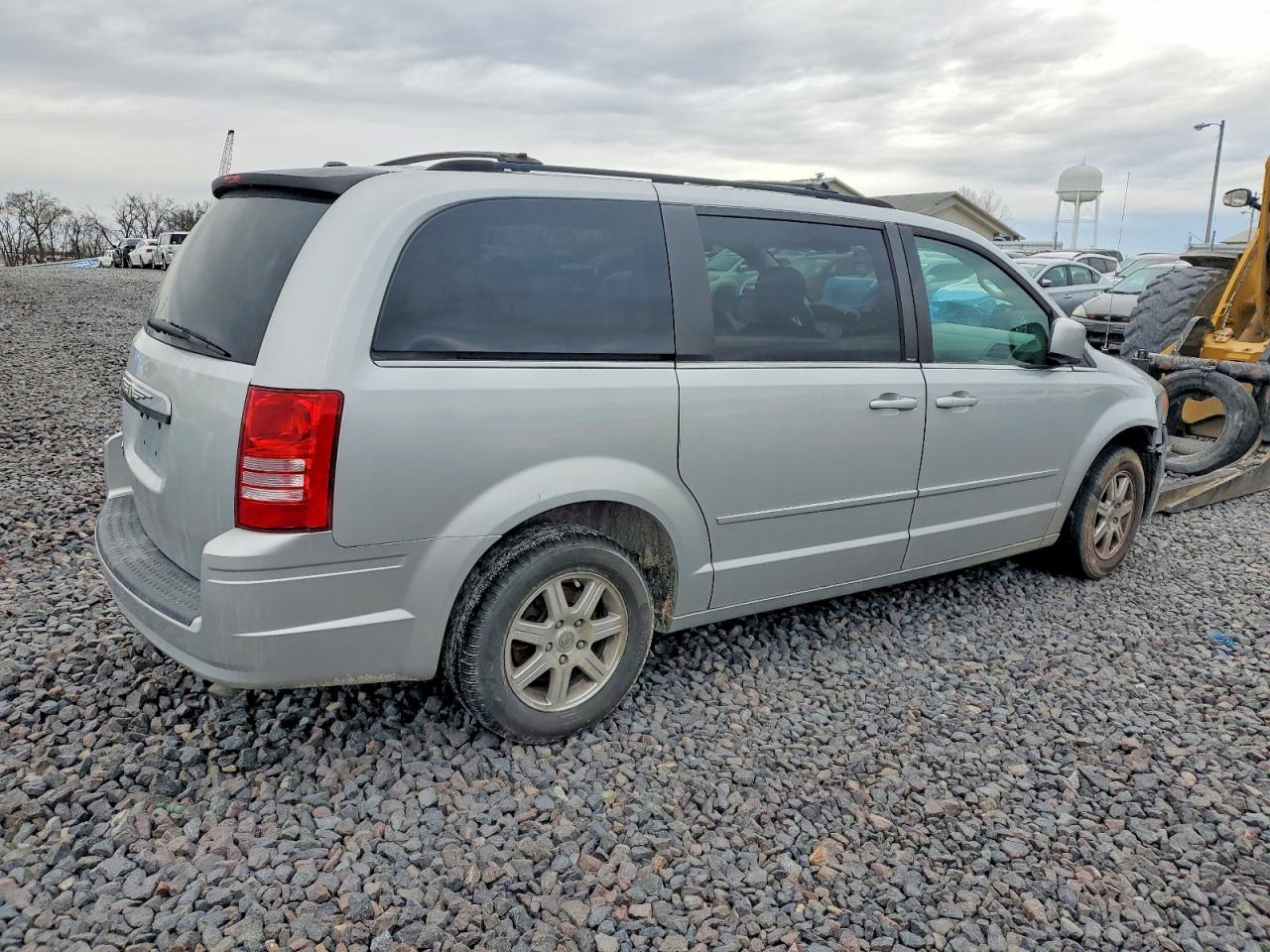 2008 CHRYSLER TOWN & COUNTRY TOURING photo 3