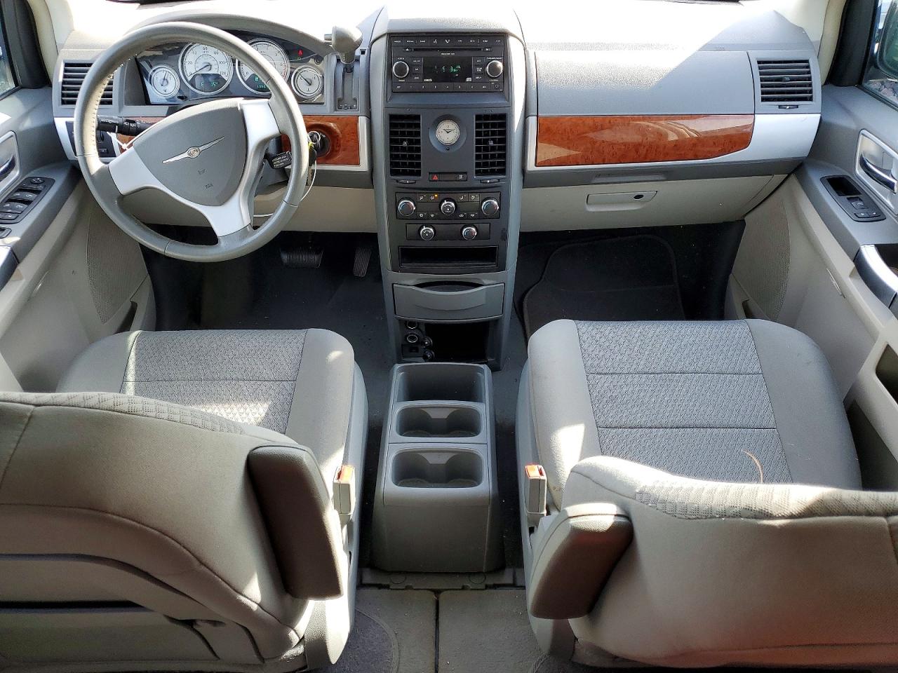 2008 CHRYSLER TOWN & COUNTRY TOURING photo 8