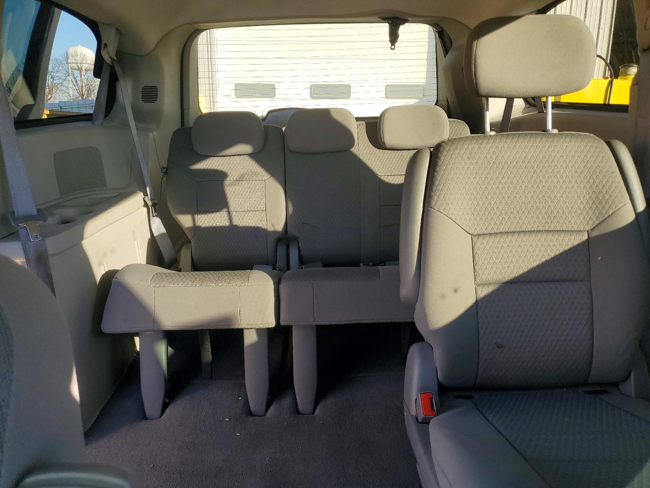 2008 CHRYSLER TOWN & COUNTRY TOURING photo 10