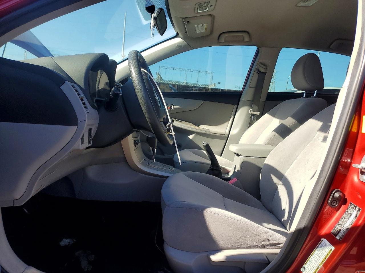 2011 TOYOTA COROLLA BASE photo 19