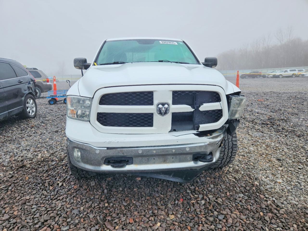 2016 RAM 1500 SLT photo 5