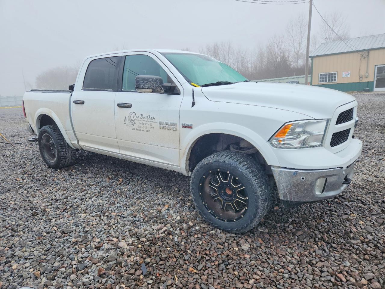 2016 RAM 1500 SLT photo 4