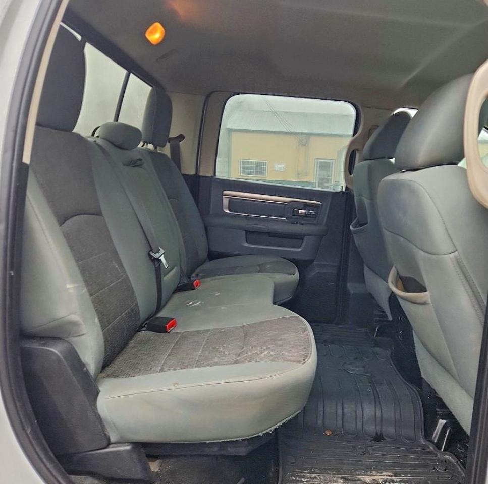 2016 RAM 1500 SLT photo 10