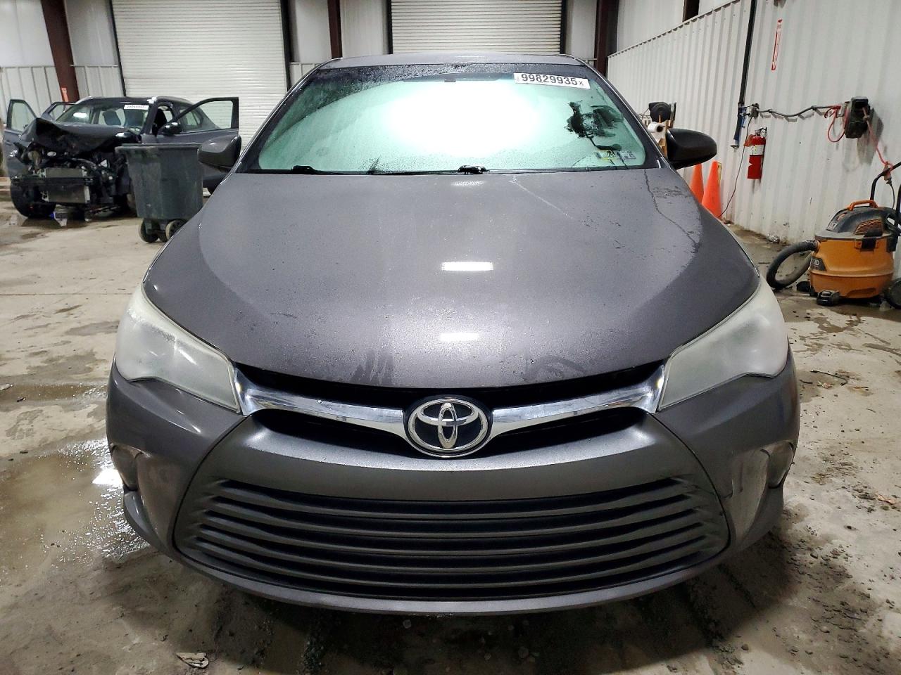 2017 TOYOTA CAMRY LE photo 9