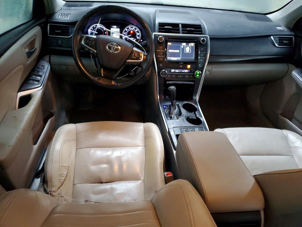 2017 TOYOTA CAMRY LE photo 15