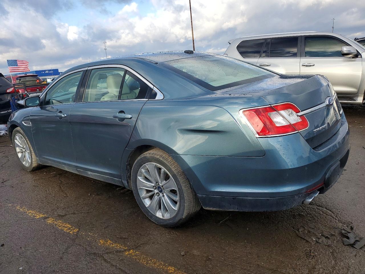2010 FORD TAURUS LIMITED photo 2