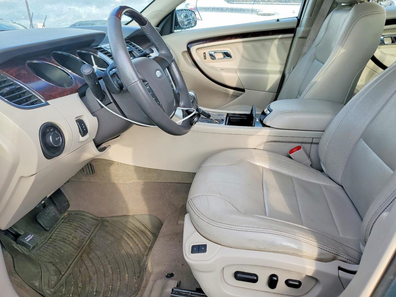 2010 FORD TAURUS LIMITED photo 7