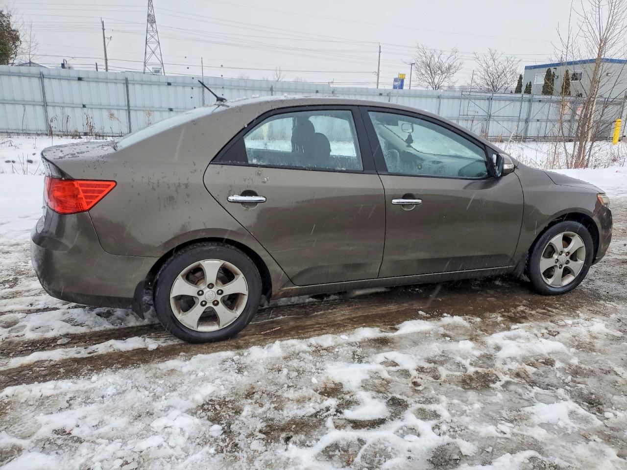 2010 KIA FORTE EX photo 3
