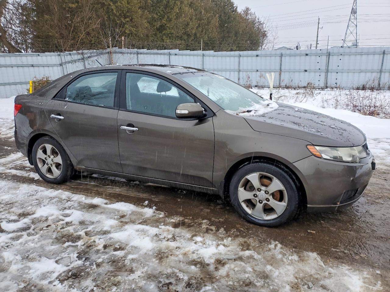 2010 KIA FORTE EX photo 4