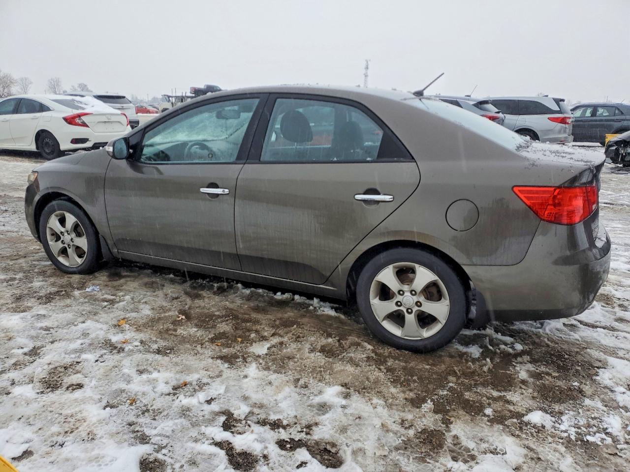 2010 KIA FORTE EX photo 2