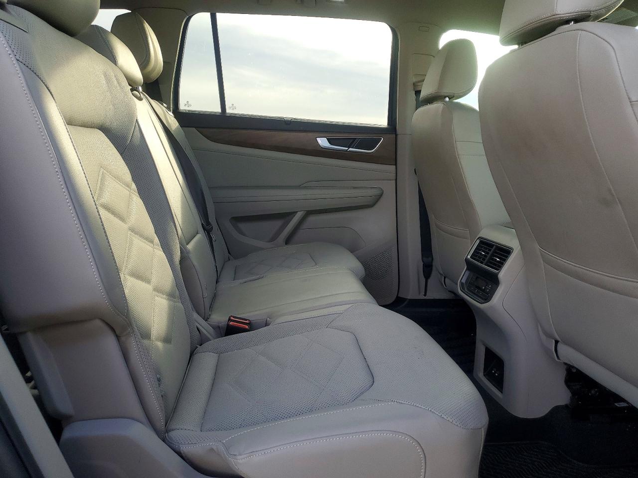 2024 VOLKSWAGEN ATLAS SE photo 11