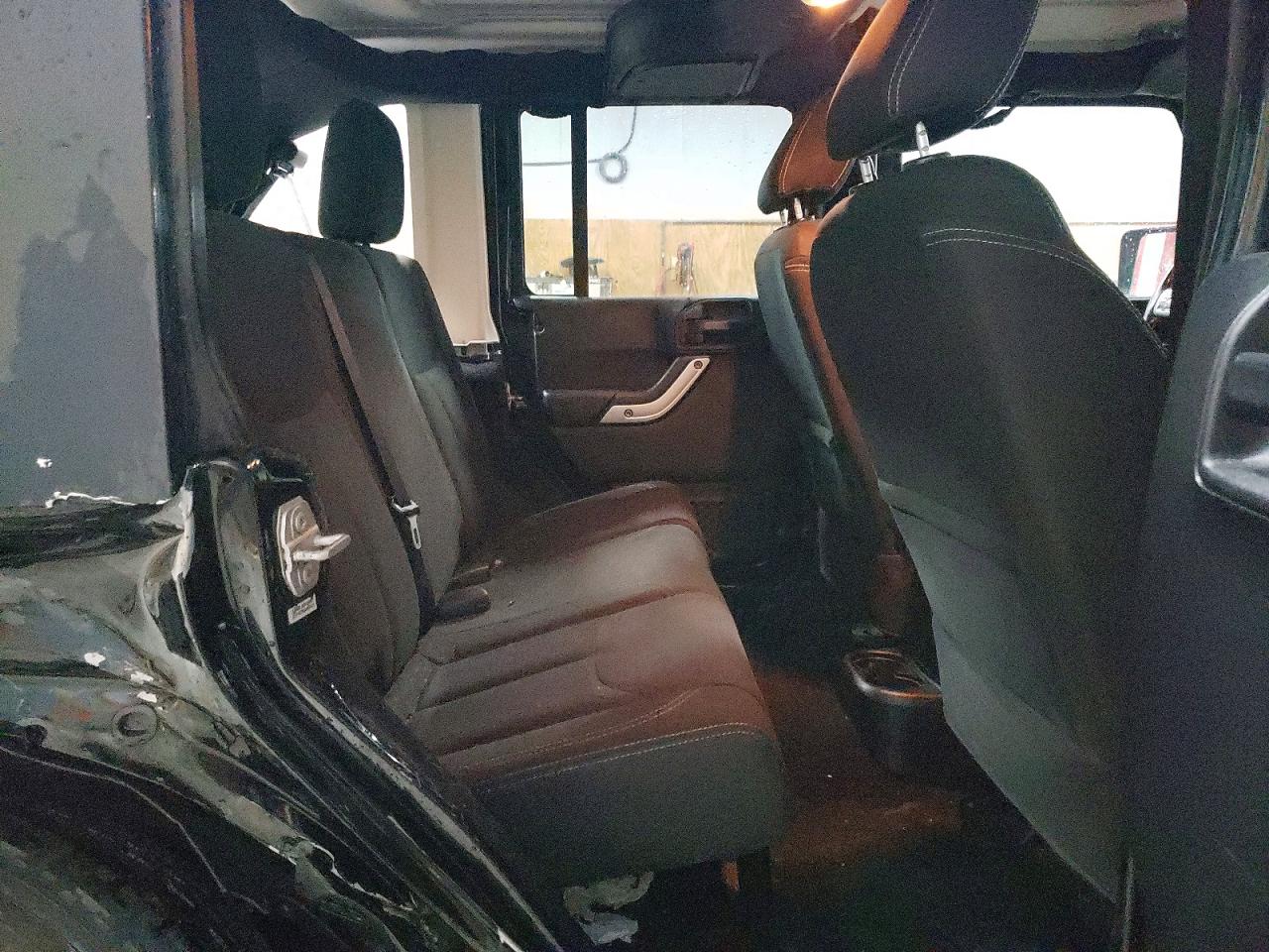 2018 JEEP WRANGLER UNLIMITED SAHARA photo 21
