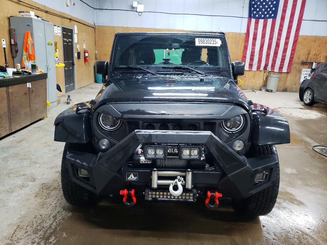 2018 JEEP WRANGLER UNLIMITED SAHARA photo 9