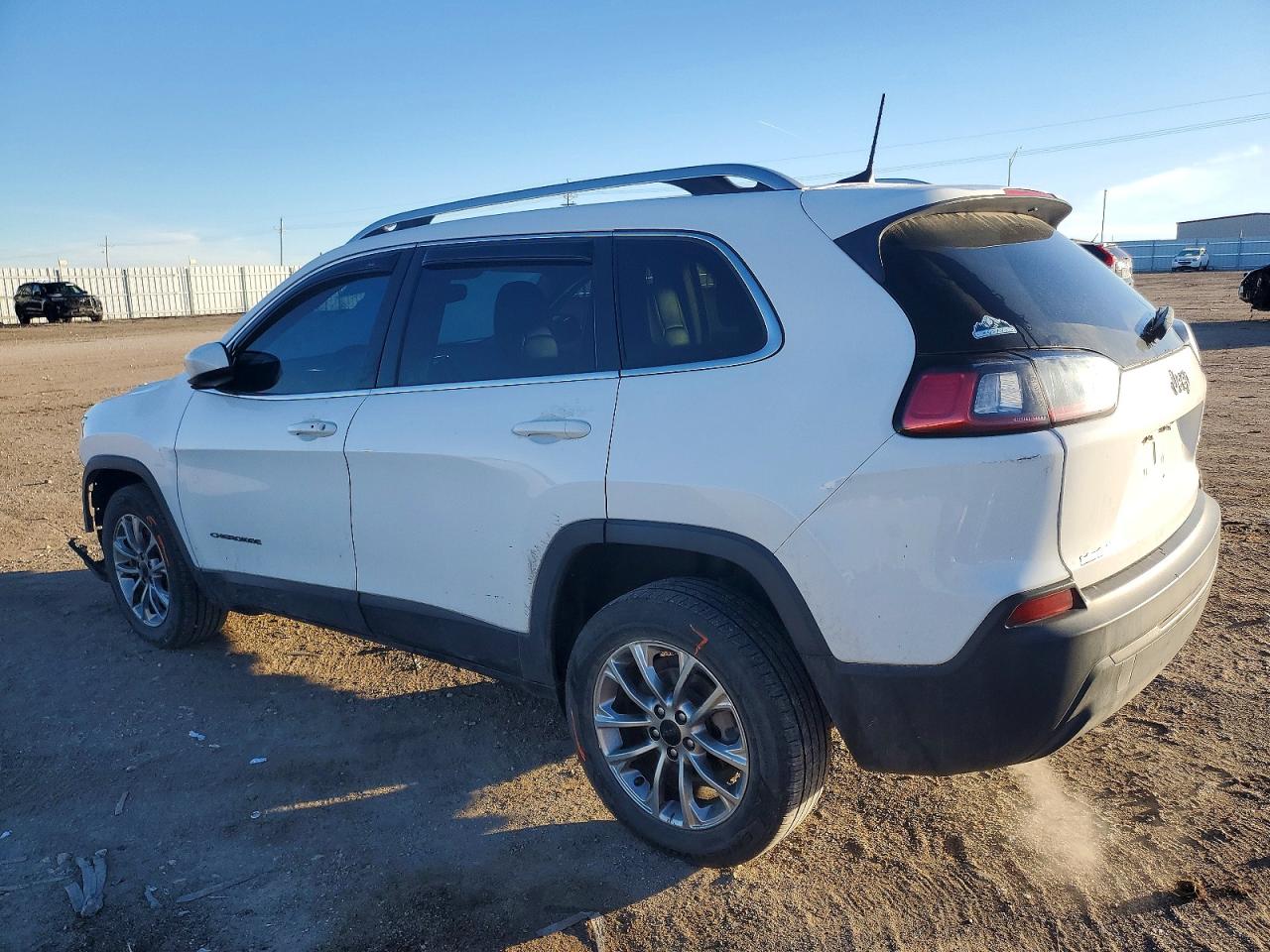 2019 JEEP CHEROKEE LATITUDE PLUS photo 2