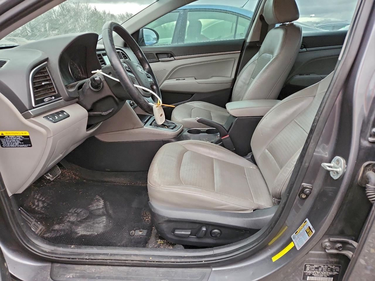 2017 HYUNDAI ELANTRA SE photo 7