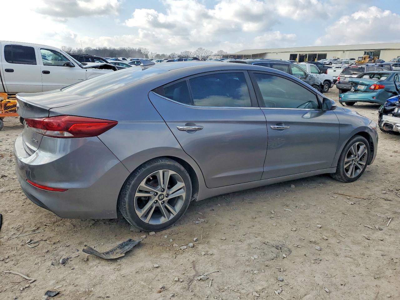 2017 HYUNDAI ELANTRA SE photo 3