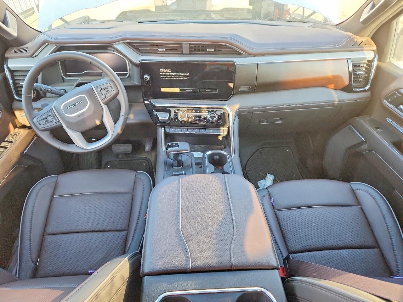 2025 GMC SIERRA photo 8