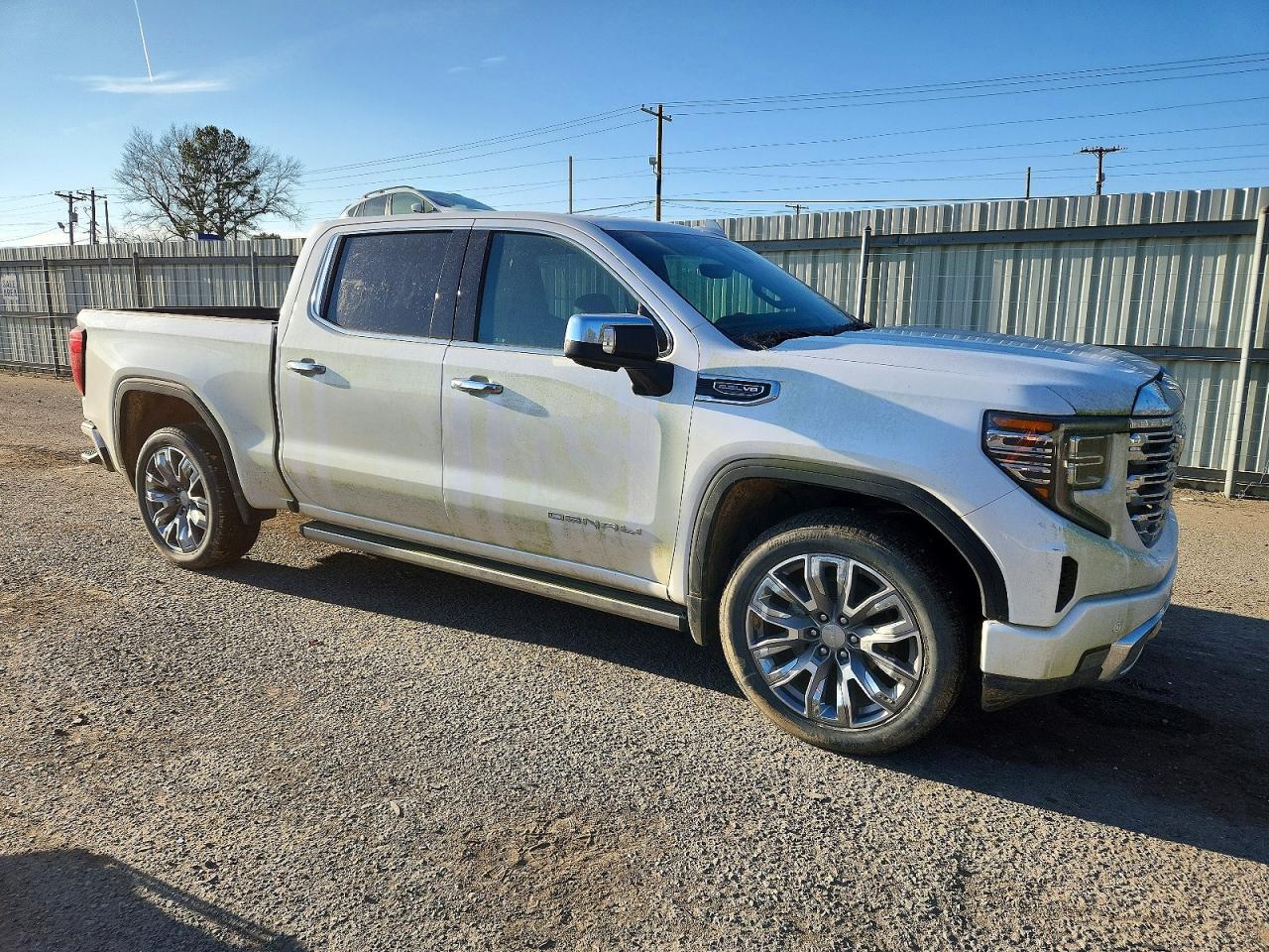 2025 GMC SIERRA photo 4
