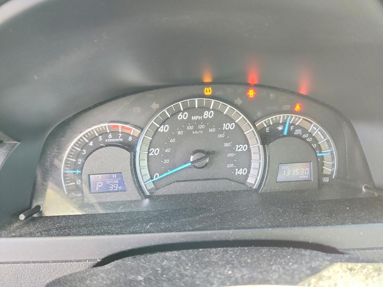 2014 TOYOTA CAMRY L photo 9