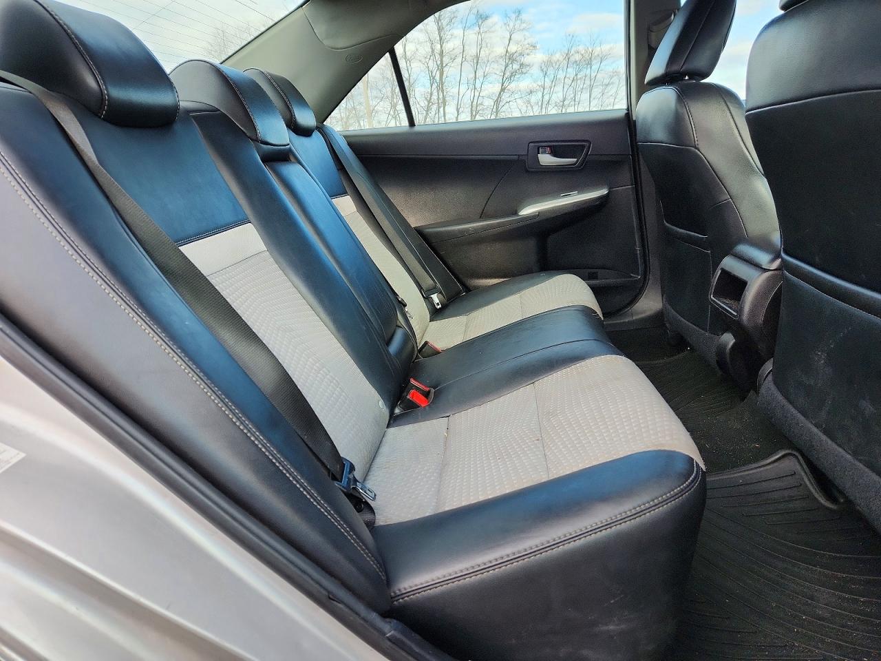 2014 TOYOTA CAMRY L photo 10