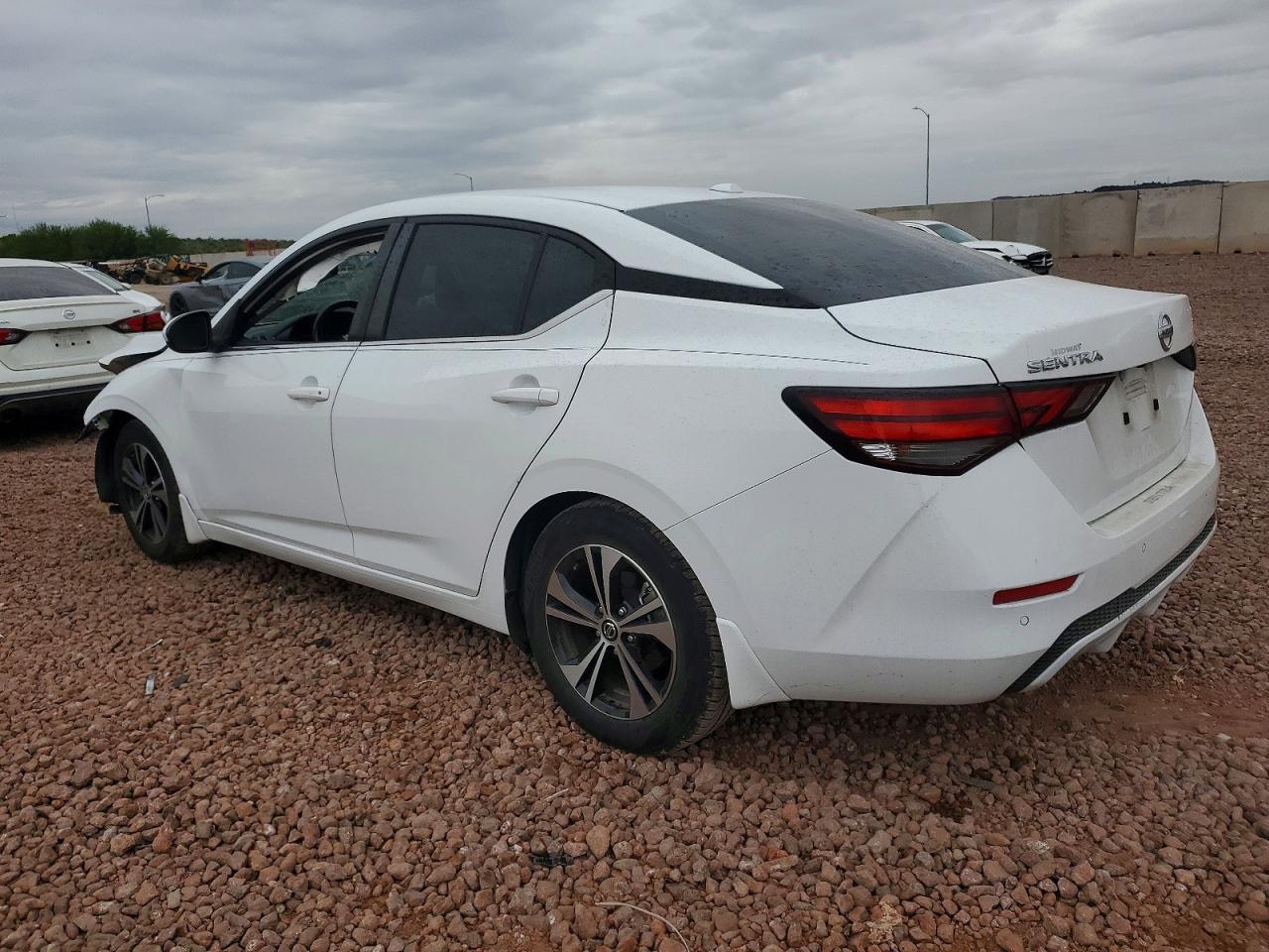 2022 NISSAN SENTRA SV photo 2