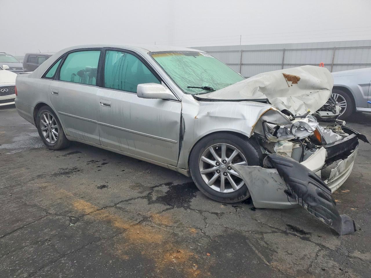 2002 TOYOTA AVALON XL photo 4